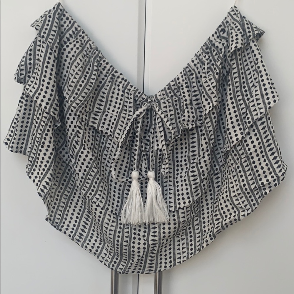 Lush Ruffle Crop Top 😎 - Picture 1 of 3